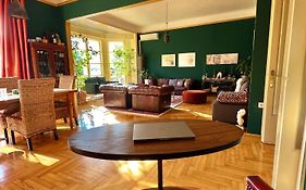 Diana'S Temple Suite