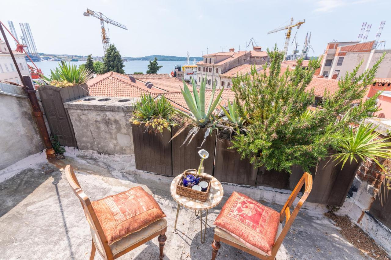 Diana'S Temple Suite Pula Exterior photo